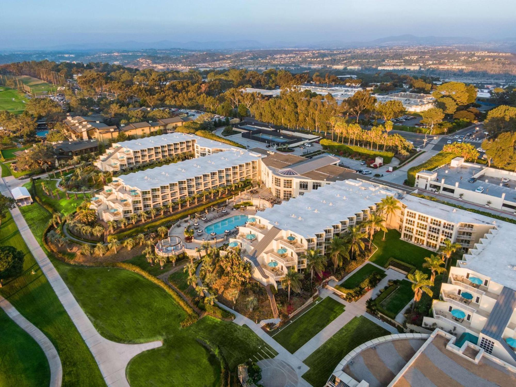 Hilton La Jolla Torrey Pines Resort 4*
